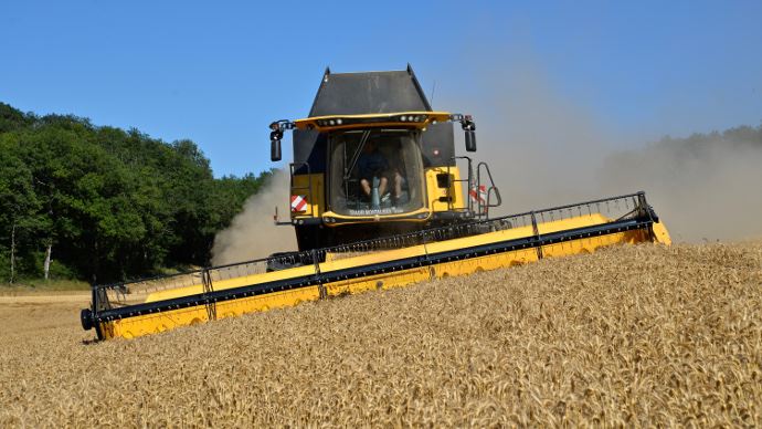 Moissonneuse batteuse New Holland - [Avant-première] Everest : la gamme CR prête à gravir les montagnes !